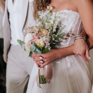 זר כלה צבעוני פראי