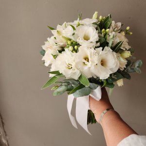 זר כלה ליזי ואלסטרומריה