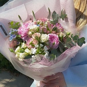 זר פרחים חלום בורוד