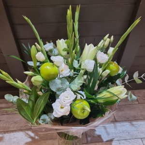 זר חג לבן גבוה