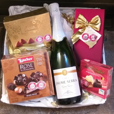 מארז קאווה ושוקולד גדול