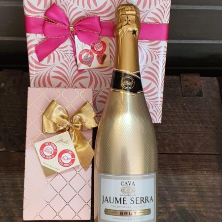 מארז קאווה ושוקולד לרגע מתוק