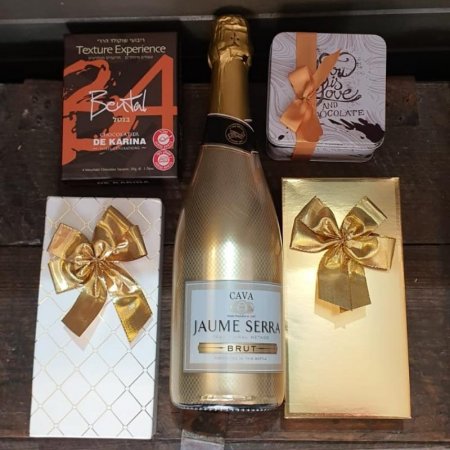 מארז קאווה ושוקולד מפנק