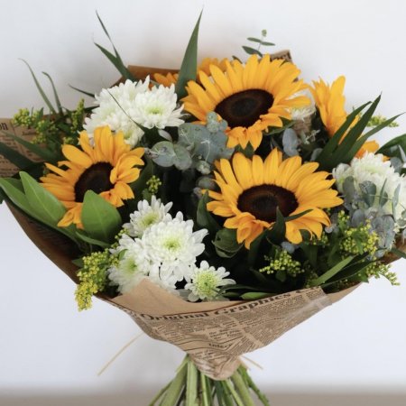 זר חמניות וחרציות